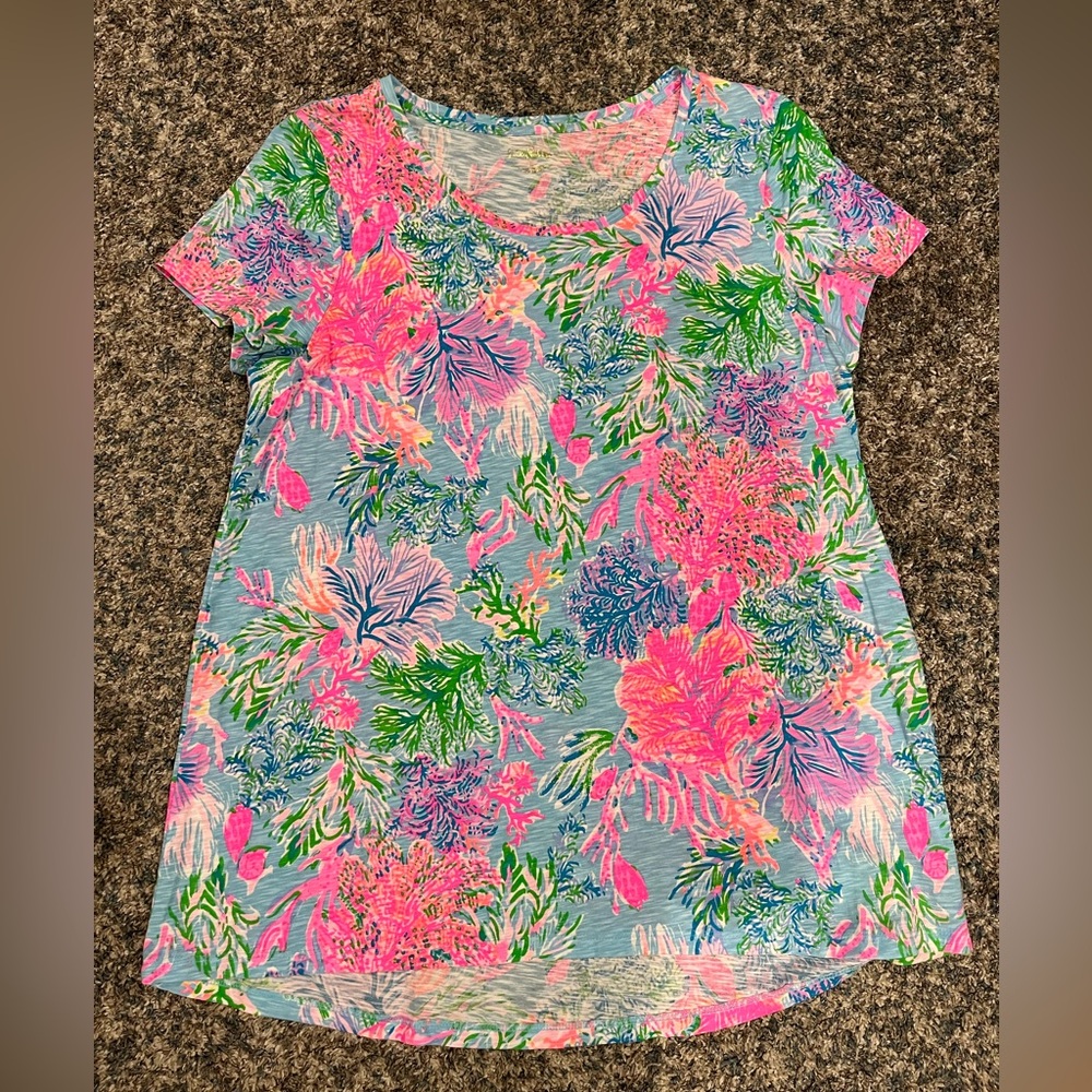 Lilly Pulitzer Etta V- Neck Tee Size L